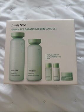Innisfree green tea care kit